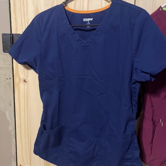 Scrub star scrub tops - Picture 3 of 3